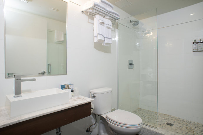 Imagen de la habitación del Hotel The Fairwind. Foto 7