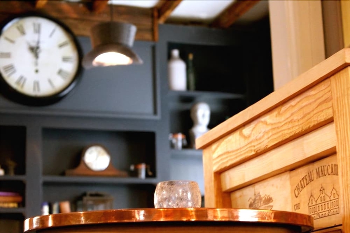 Imagen del bar/restaurante del Hotel The Falcon Inn. Foto 4