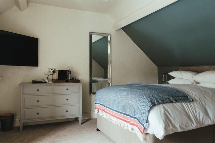 Imagen de la habitación del Hotel The Falcon Painswick. Foto 16
