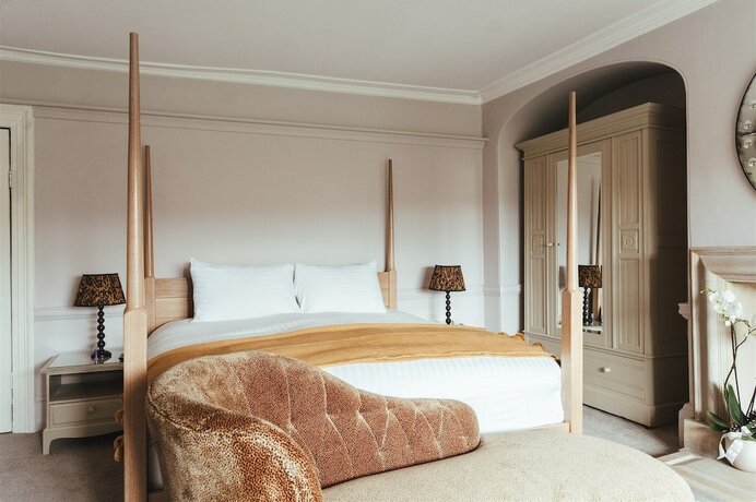 Imagen de la habitación del Hotel The Falcon Painswick. Foto 17