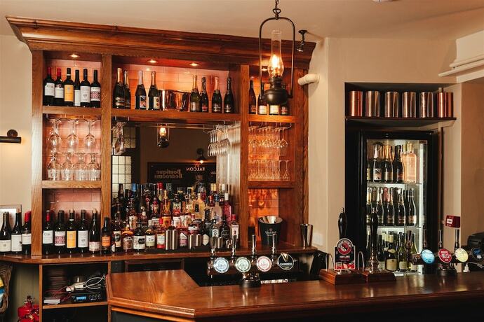 Imagen general del Hotel The Falcon Painswick. Foto 6
