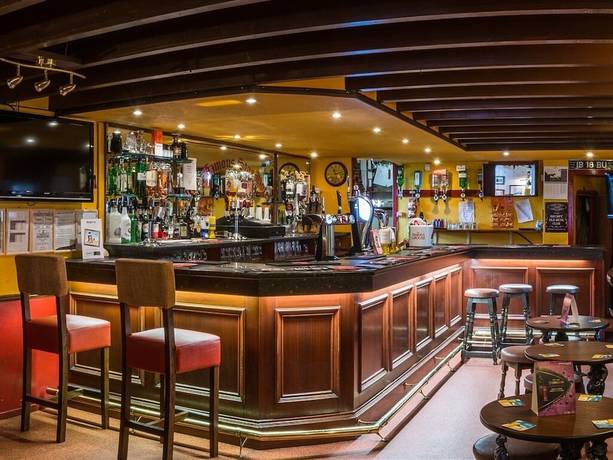 Imagen del bar/restaurante del Hotel The Famous Star. Foto 3