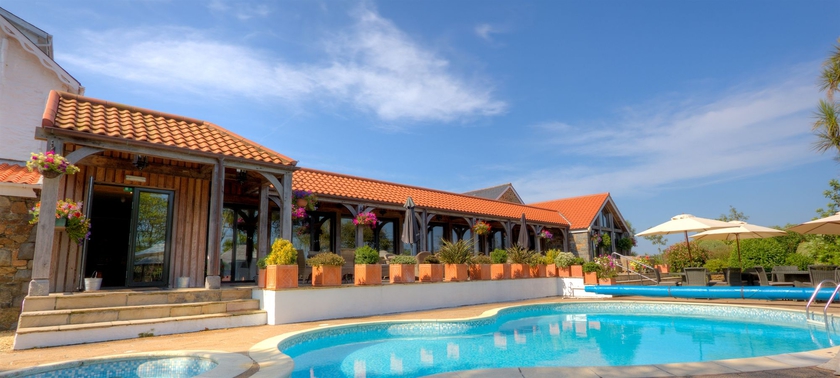 Imagen de la piscina del Hotel The Farmhouse, Guernsey. Foto 15
