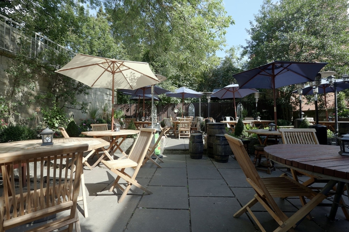 Imagen de los exteriores del Hotel The Fat Badger, Sure Collection By Best Western. Foto 16