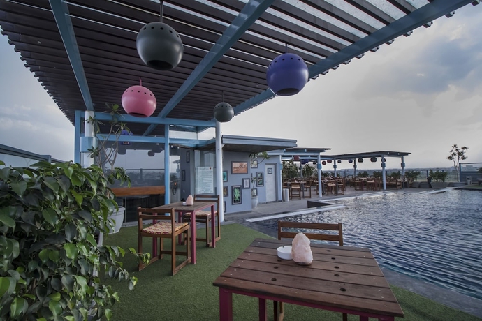 Imagen de la piscina del Hotel The Fern - An Ecotel Jaipur. Foto 16