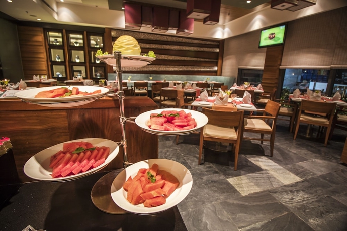 Imagen del bar/restaurante del Hotel The Fern - An Ecotel Jaipur. Foto 4