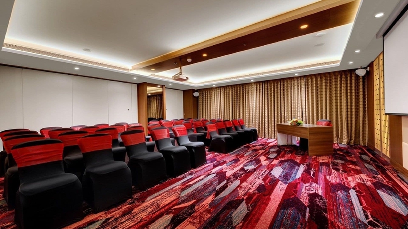 Imagen de los interiores del Hotel The Fern Goregaon. Foto 18