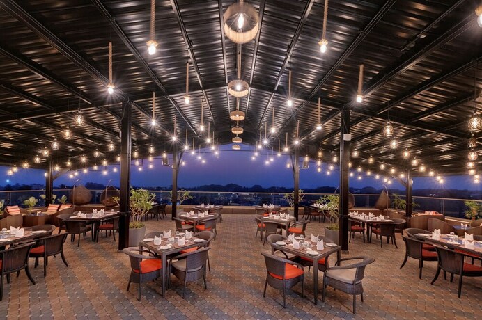 Imagen general del Hotel The Fern Habitat Candolim Goa. Foto 7