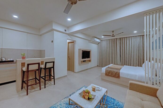 Imagen de la habitación del Hotel The Fern Habitat Candolim Goa. Foto 21