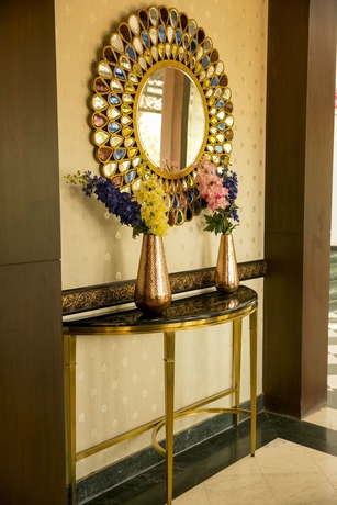 Imagen de los interiores del Hotel The Fern Hillside Resort Bhimtal. Foto 11
