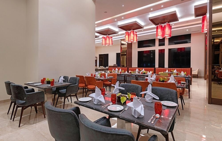 Imagen del bar/restaurante del Hotel The Fern, Kolhapur. Foto 3