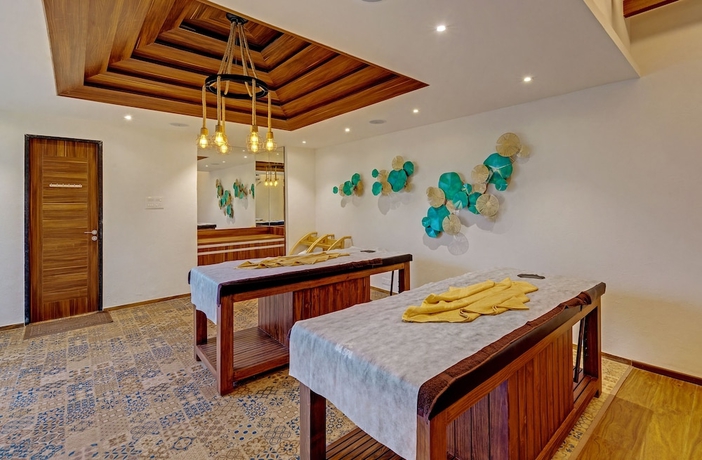 Imagen de la piscina del Hotel The Fern Leo Resort and Club Junagadh. Foto 16