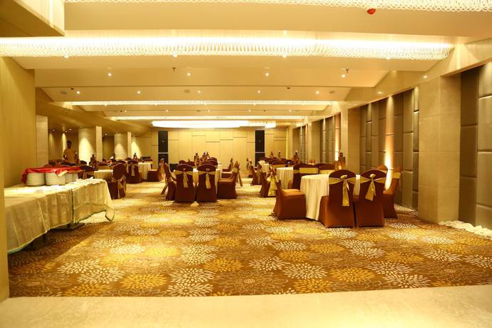 Imagen del bar/restaurante del Hotel The Fern Residency Amritsar. Foto 7