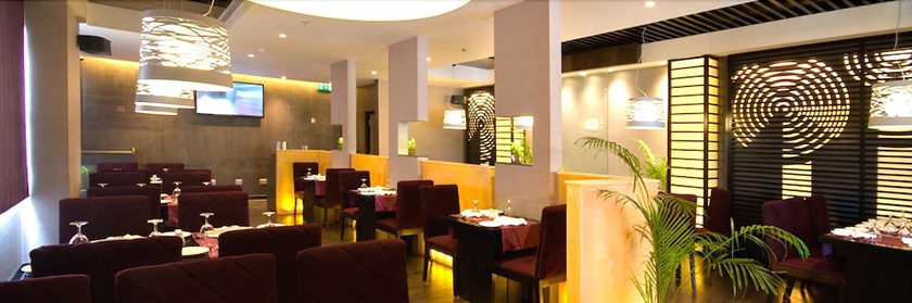 Imagen del bar/restaurante del Hotel The Fern Residency Chandigarh. Foto 2