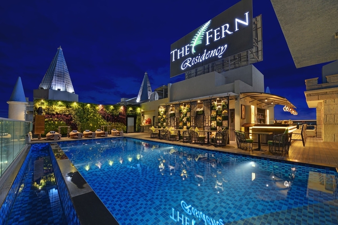 Imagen de la piscina del Hotel The Fern Residency Jaipur. Foto 17
