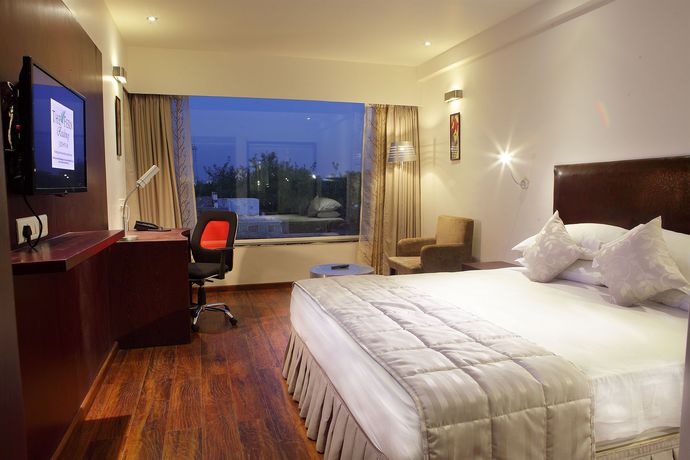 Imagen del bar/restaurante del Hotel The Fern Residency Jodhpur. Foto 6