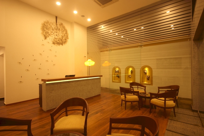 Imagen de los interiores del Hotel The Fern Residency Miramar. Foto 11