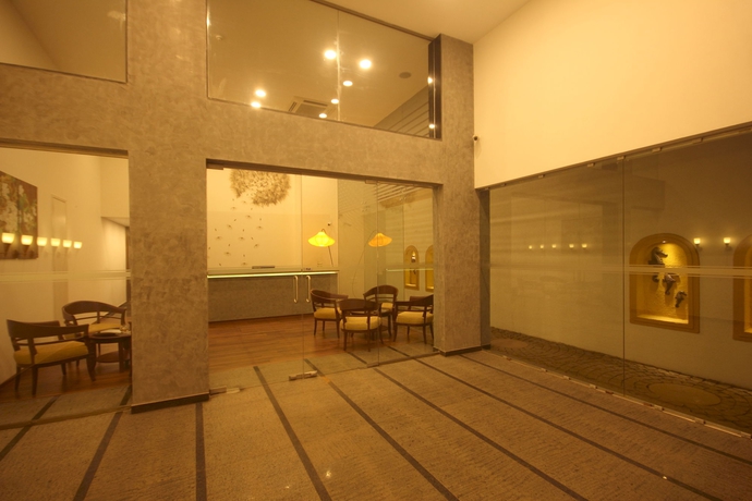 Imagen de los interiores del Hotel The Fern Residency Miramar. Foto 12