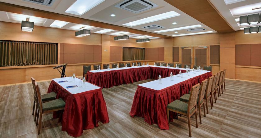 Imagen de los interiores del Hotel The Fern Residency Somnath. Foto 15