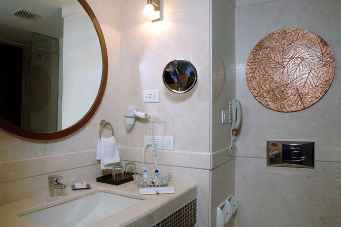 Imagen general del Hotel The Fern Residency, Subhash Bridge, Ahmedabad. Foto 3