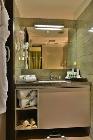 Imagen general del Hotel The Fern Residency Vadodara. Foto 10