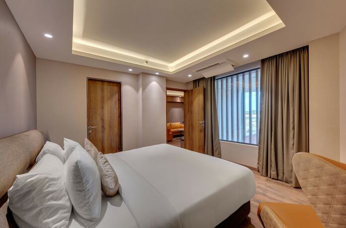 Imagen de la habitación del Hotel The Fern Royal Farm Resort Anjar. Foto 17