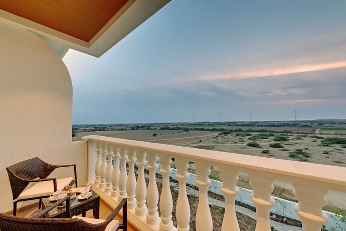 Imagen de la habitación del Hotel The Fern Sattva Resort Dwarka. Foto 11