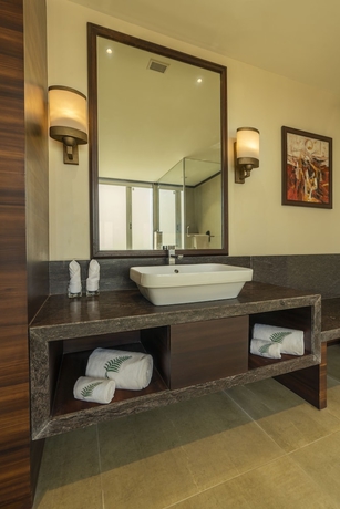 Imagen de la habitación del Hotel The Fern Sattva Resort Dwarka. Foto 14