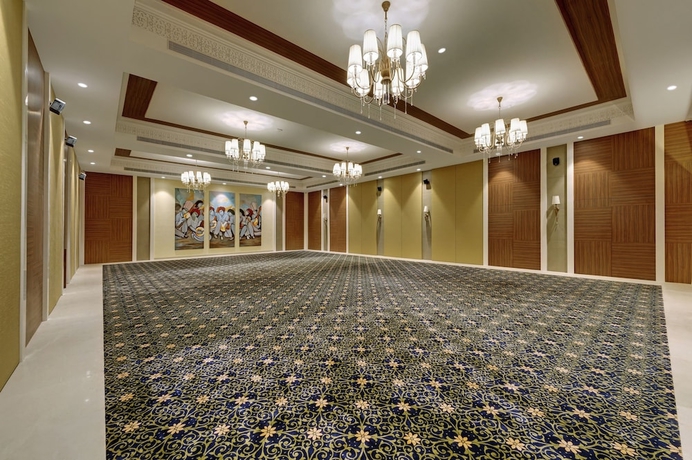 Imagen de los interiores del Hotel The Fern Sattva Resort Dwarka. Foto 17