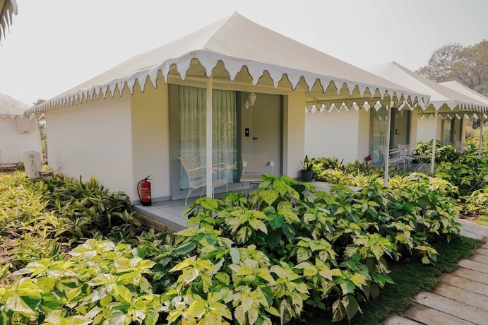 Imagen de la habitación del Hotel The Fern Seaside Luxurious Tent Resort Daman, Series by Marriott. Foto 7