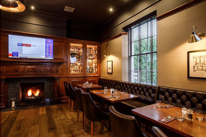 Imagen del bar/restaurante del Hotel The Ferryhill House. Foto 9