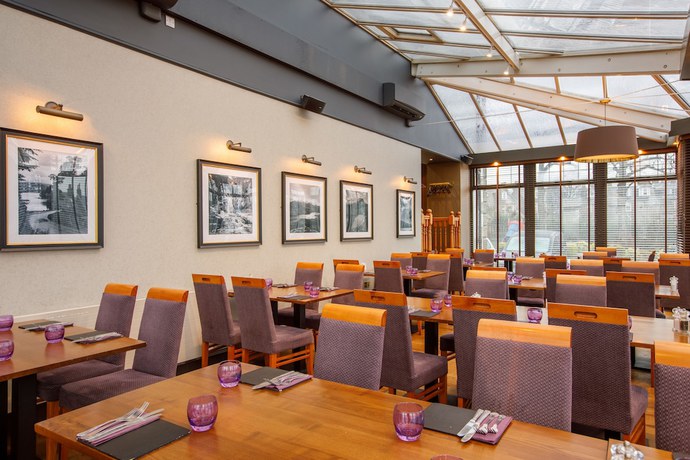 Imagen del bar/restaurante del Hotel The Ferryhill House. Foto 13