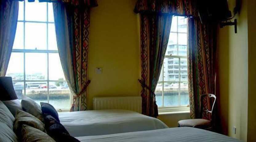 Imagen de la habitación del Hotel The Ferryman. Foto 19