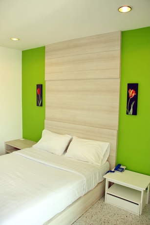Imagen de la habitación del Hotel The Fifth Residence. Foto 7