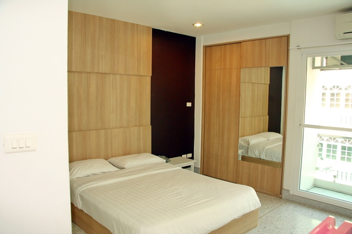 Imagen de la habitación del Hotel The Fifth Residence. Foto 8