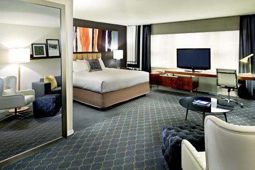 Imagen de la habitación del Hotel The Fifty Sonesta Hotel New York. Foto 16