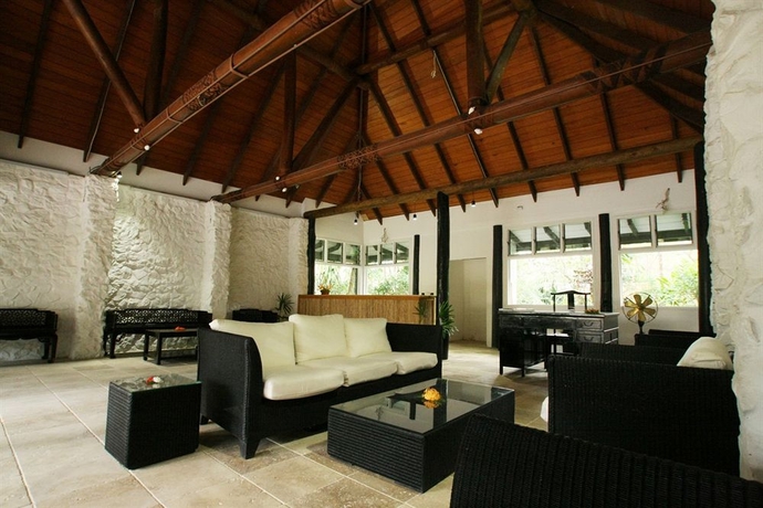 Imagen de los interiores del Hotel The Fiji Orchid. Foto 13
