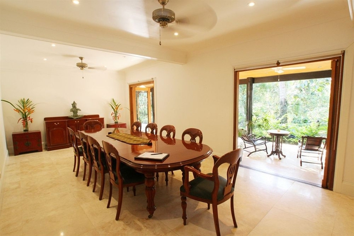 Imagen de los interiores del Hotel The Fiji Orchid. Foto 14