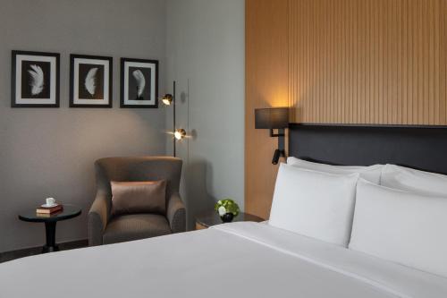 Imagen de la habitación del Hotel The First Collection Business Bay. Foto 6