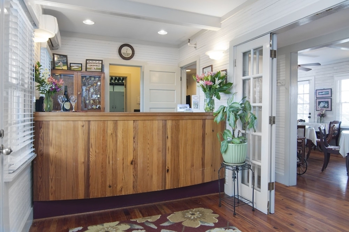 Imagen de los interiores del Hotel The First Colony Inn. Foto 18
