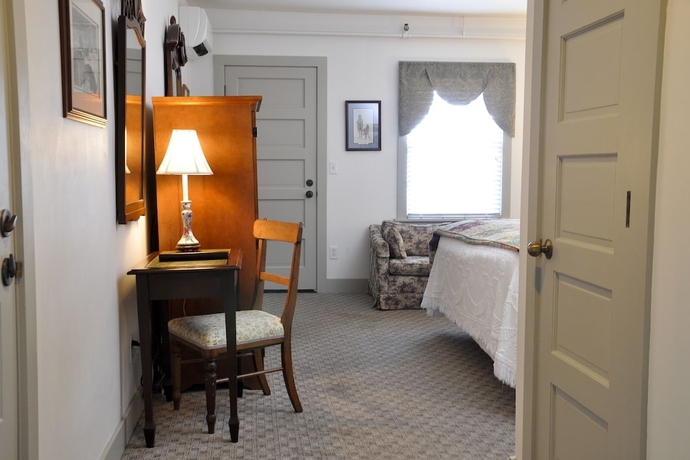 Imagen de la habitación del Hotel The First Colony Inn. Foto 10