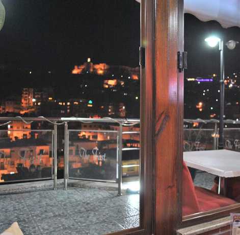 Imagen de la habitación del Hotel The First, Gjirokastra. Foto 12