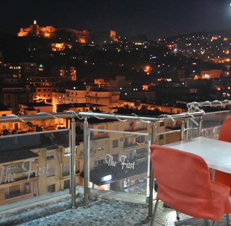 Imagen de la habitación del Hotel The First, Gjirokastra. Foto 13
