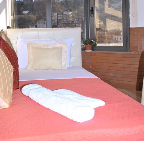 Imagen de la habitación del Hotel The First, Gjirokastra. Foto 17