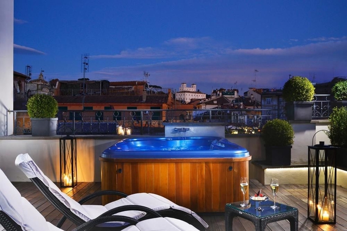 Imagen de los exteriores del Hotel The First Roma Arte. Foto 3