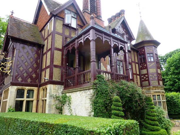 Imagen de los exteriores del Hotel The Five Arrows. Foto 16