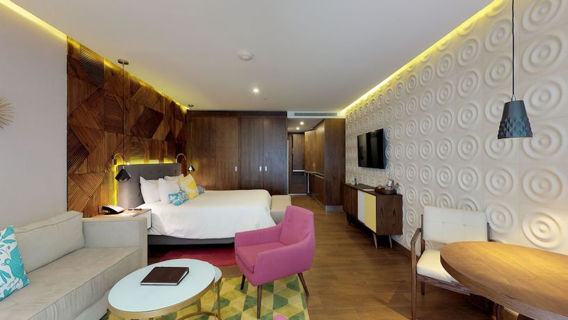 Imagen de la habitación del Hotel The Fives Downtown Hotel and Residences, Curio Collection by Hilton. Foto 13