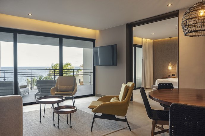 Imagen de la habitación del Hotel The Fives Oceanfront - Puerto Morelos. Foto 6