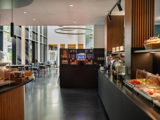 Imagen del bar/restaurante del Hotel The Flag M&uuml;nchen. Foto 4