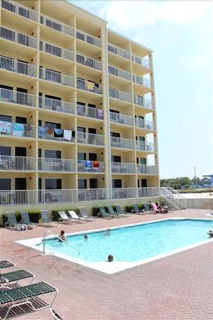 Imagen de la piscina del Hotel The Flamingo and Tower. Foto 15